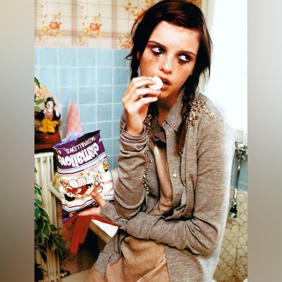 Meet your Posher, Catalina - Picture 7 of 7